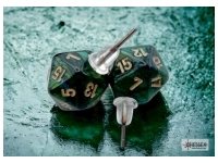 Örhänge: Stud - Scarab Jade/Gold Mini-Poly D20 (Par)